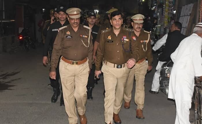 Rampur: Superintendent of Police Vidyasagar Mishra conducted foot patrol and surprise inspection for security arrangements