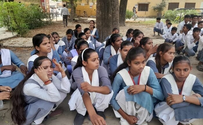 Smoking Prohibition Day was celebrated in the local Triveni Sahay Inter College
