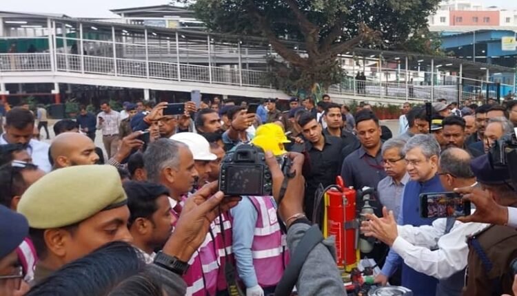 Ring rail will run from Prayagraj to Ayodhya during Maha Kumbh, Railway Minister Ashwini Vaishnav took stock of the preparations