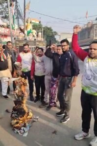 Cleanliness drive at Bharat Mata statue site under the aegis of Matribhoomi Seva Sangh, effigy burning in protest against atrocities on Hindus in Bangladesh