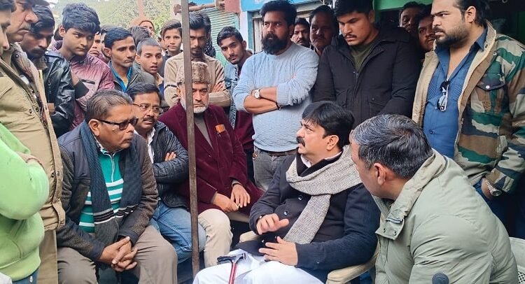 Badaun: Will do everything possible to get justice for Gulfam: Former minister Abid Raza