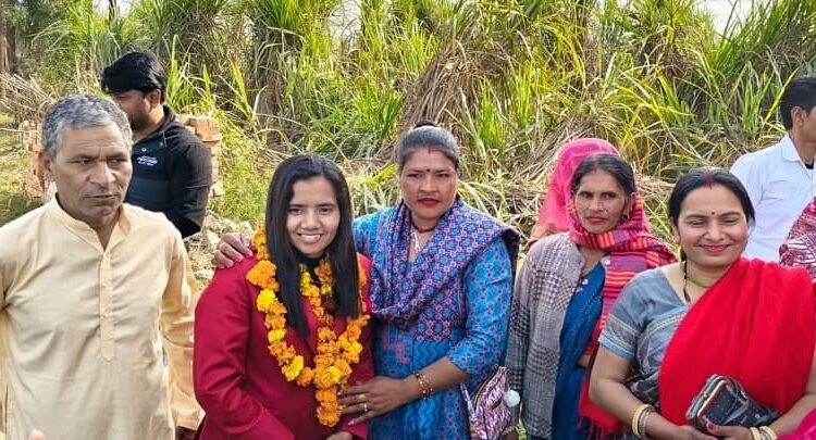 Villagers welcomed Arjun Awardee Preeti Pal on her arrival in the village, Meerapur MLA also reached the village and congratulated her