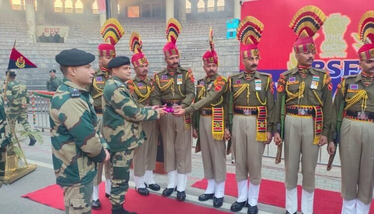On the occasion of 76th Republic Day, BSF hoisted the tricolor at Attari-Wagah border