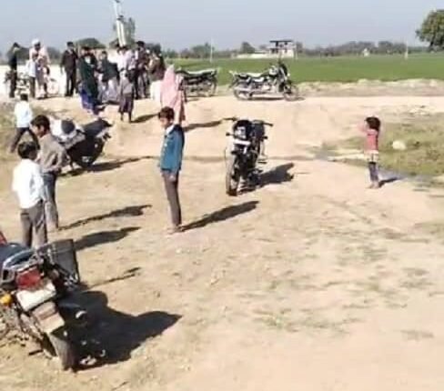 Breaking News Major accident in Nainwa's Government Primary School, three children and a teacher injured due to roof collapse