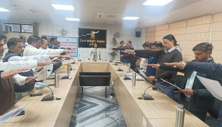 Honoring those who did excellent work on the 15th National Voters' Day