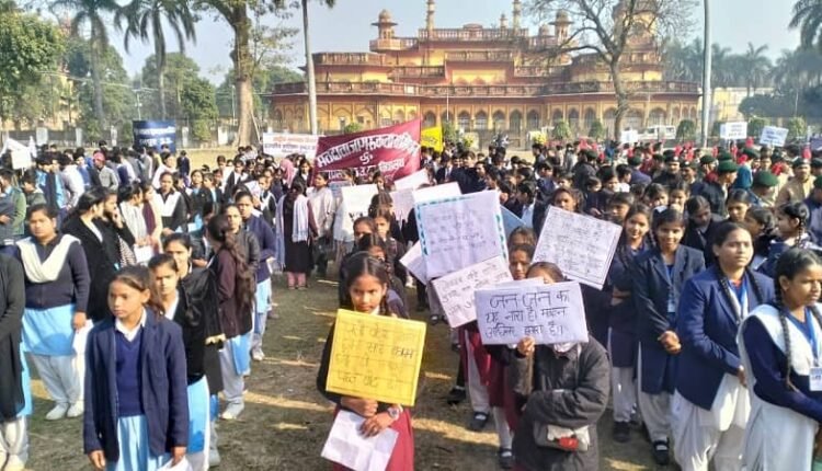 Awareness program organized in the district on the 15th National Voter's Day: 2000 students participated