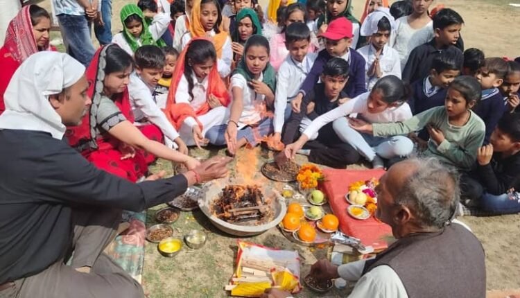 Knowledge Fest organized in Vivekanand Academy, students gave excellent presentations