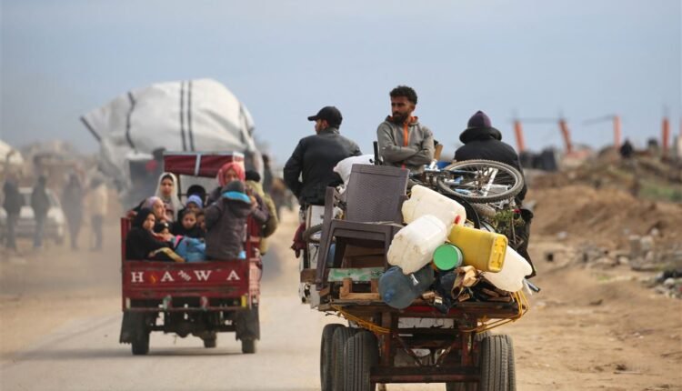 israeli-official-says-withdrawal-of-troops-from-gaza-corridor-under-ceasefire-deal-has-begun