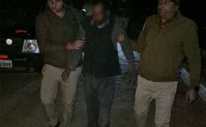 In Rampur, Saifni police arrested a criminal with a bounty of 25 thousand after an encounter