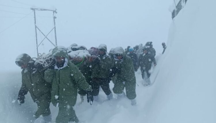 Major accident in Chamoli, Uttarakhand: Avalanche due to breaking of glacier in Mana village, 47 workers buried in snow
