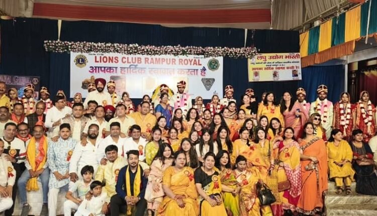 The wedding procession of 12 grooms was carried out with great fanfare and the marriage of 12 couples was completed with joy and happiness.