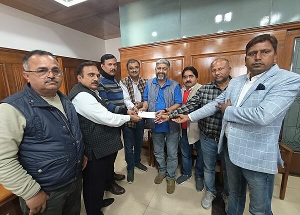 MWB gives financial help of Rs 1 lakh to cancer-stricken journalist Archana Sethi