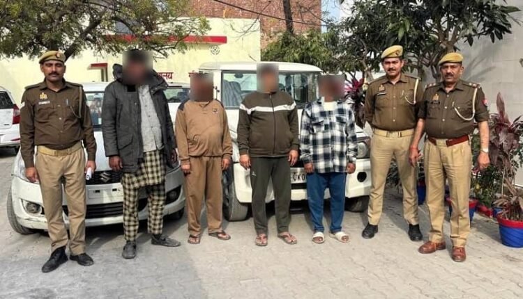 Rampur News: Mining mafia attacked RTO by driving a vehicle on him, RTO filed a case, four people arrested