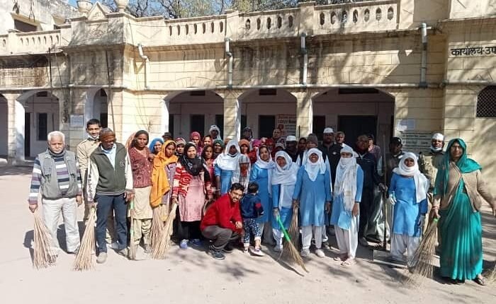 Sant Nirankari Mandal cleaned the Tehsil premises