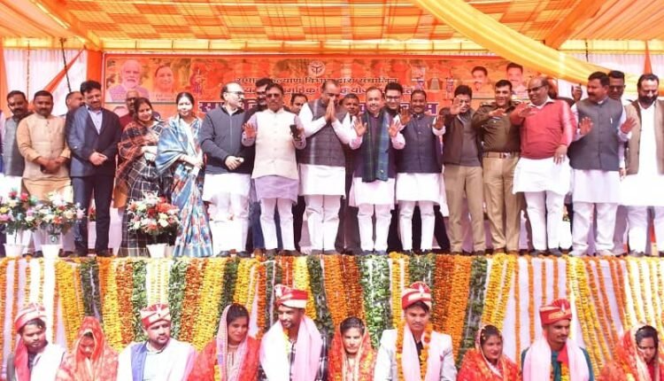 Under the Chief Minister's mass marriage scheme, a mass marriage program of 2000 couples was held