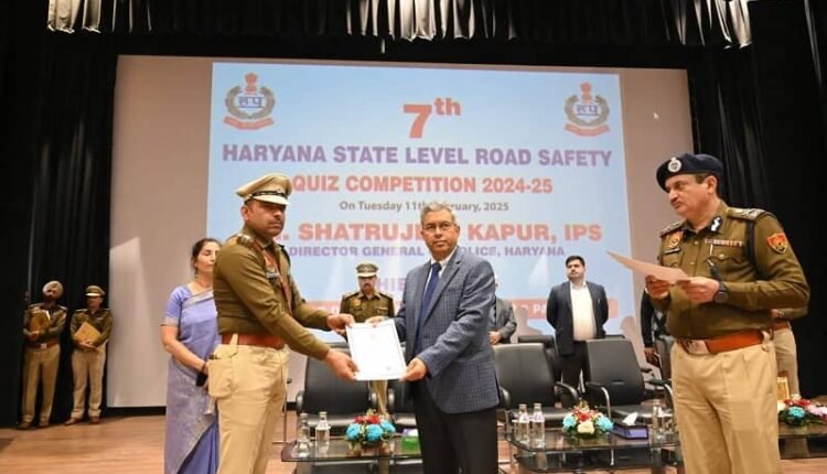 SHO of Sadar Police Station Sirsa, Sandeep Kumar was honored by Director General of Police Shatrujeet Kapoor for his excellent work