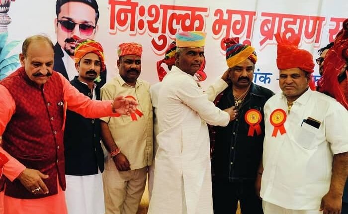 Free mass marriage conference of 17 couples organized by Ajit Joshi Foundation Bhaskar Bhargava family in Lototi village of Jaitaran