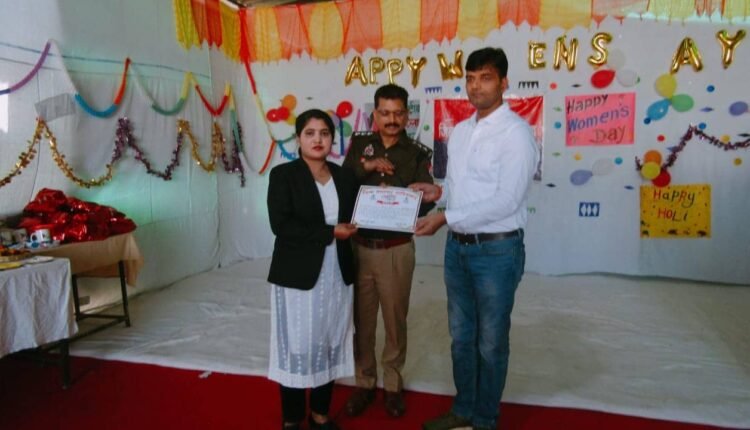 Ragrang program organized on International Women's Day in Dasna Jail