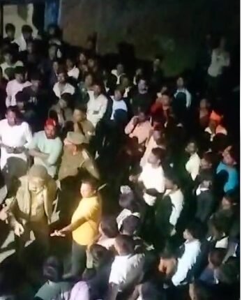 Dispute between two parties in Patwai police station area, attack on police, heavy police force deployed