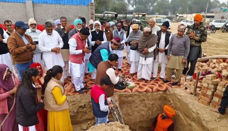 The ground breaking ceremony of four warehouse number 2 was done at Shiv Nandishala in Ellenabad