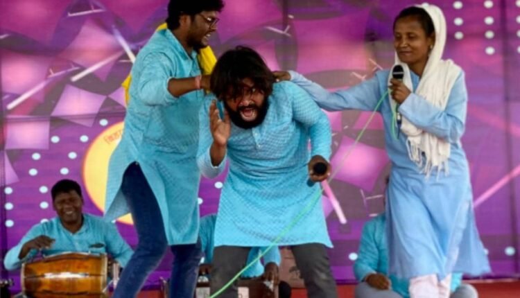 Performance of street play, "Goodness in Cleanliness", based on Swachh Bharat Abhiyan, presented by Vishwa, Patna