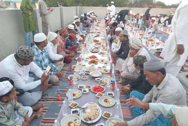 Roza Iftar party organized in Ramzanpur Midhauli, prayers offered for country and community