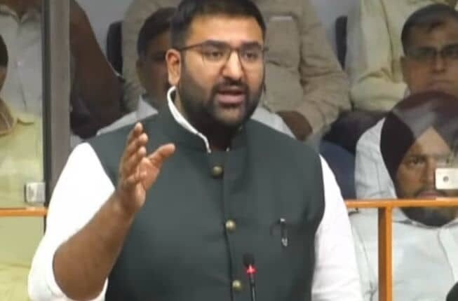 A poor child who cannot pay 1100 rupees as fees, where will he get thousands of rupees to spend on books and uniforms - INLD MLA Arjun Chautala