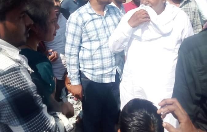 Those who saved the life of the woman and the child are being praised everywhere