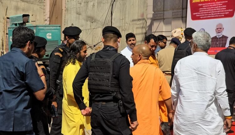 Mirzapur: CM Yogi arrived, addressed the public meeting, laid the foundation stone and inaugurated various projects worth Rs 500 crore