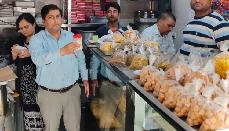 Special campaign against adulteration on Holi, 60 kg of mawa seized