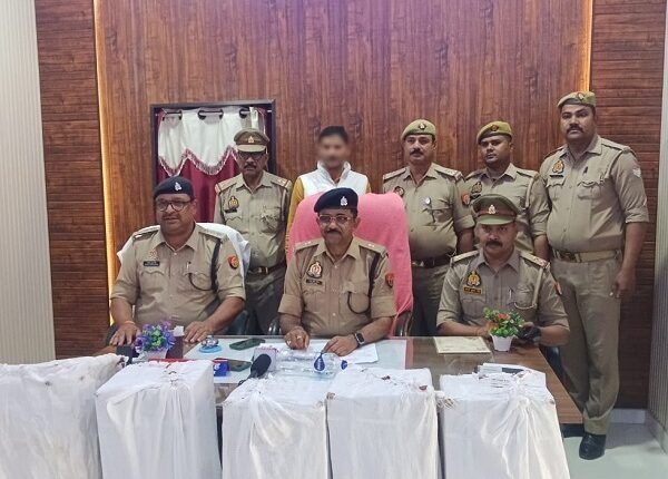 Mirzapur police arrested an accused with 1166 bottles of illegal ONEREX syrup