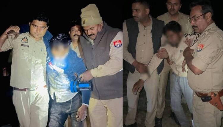 In an encounter, the Swar police station arrested two cow smugglers carrying a bounty of Rs. 25,000 each