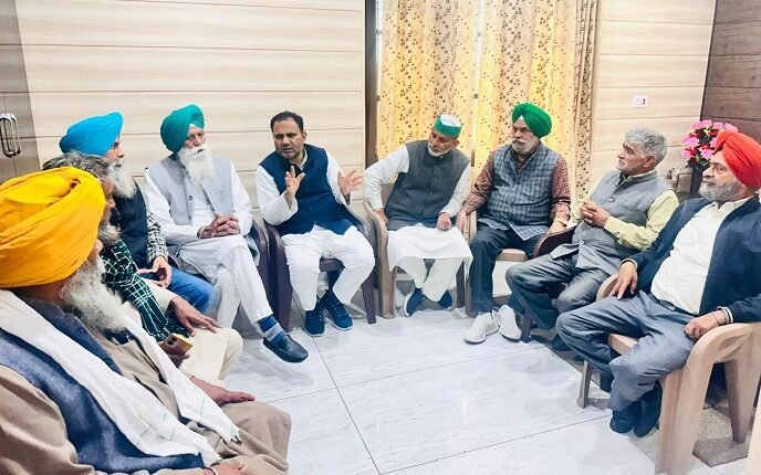 Rampur: Dispute over executive in BKU Tikait ends, now we will solve the problems of farmers together