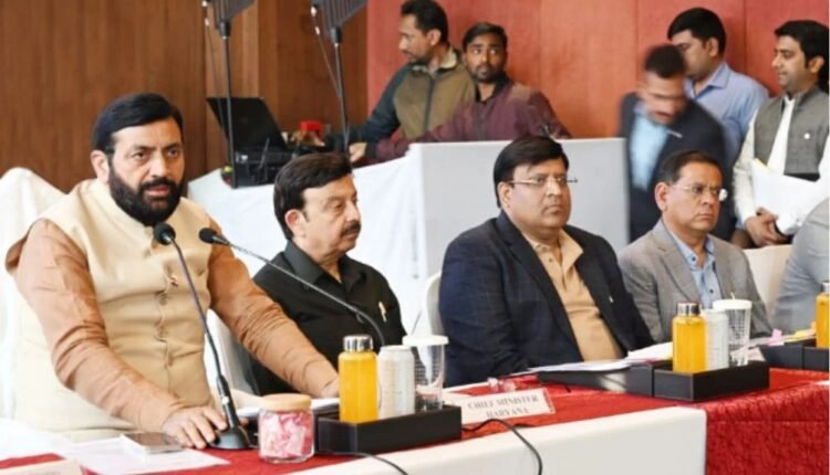 Industrialists met Haryana Chief Minister, discussed budget and investment