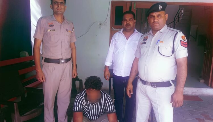 CIA Ellenabad police team arrested a youth with a 32 bore illegal pistol