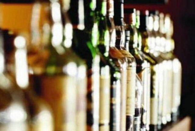 CIA Sirsa Police arrested a person with 13 boxes of illegal country liquor