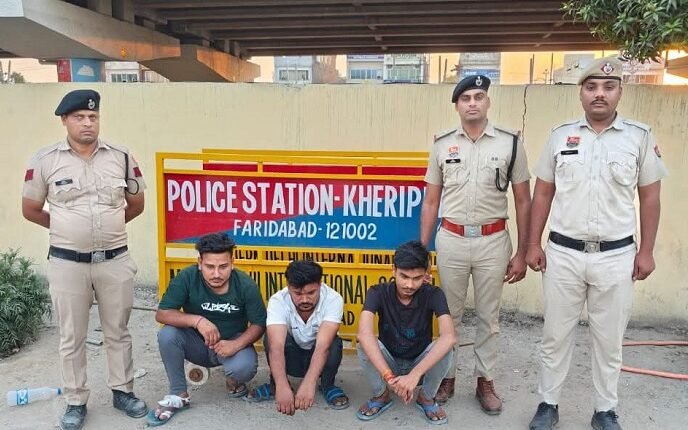 Khedi Pul police station arrested 3 accused who attacked five people with an axe, interrogation continues