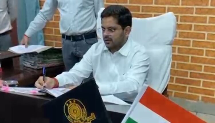 Unnao: Big scam of Rs 3.85 crore exposed, women deprived due to misuse of NRLM funds