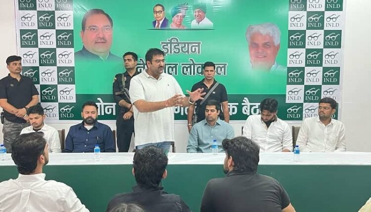 Compared to Congress which has 37 MLAs, only 2 INLD MLAs strongly surround the BJP government