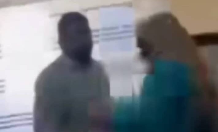 Pradhan attacked the development officer with slippers in Khairthal Collectorate