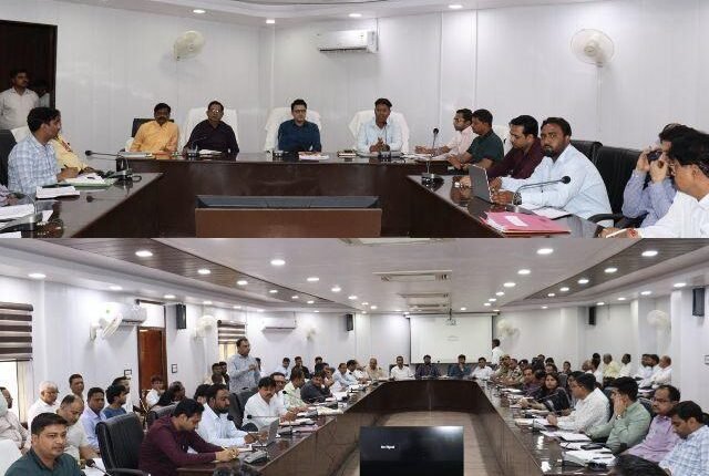 A meeting was held under the chairmanship of the Chief Development Officer regarding the 'Catch the Rain' campaign in Rampur