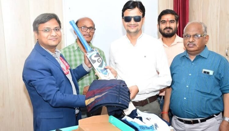 Blind Cricket Tournament is going to be held in Mirzapur for the first time under the banner of Maa Vaishnavi Foundation and Uttar Pradesh Cricket Association for the Blind