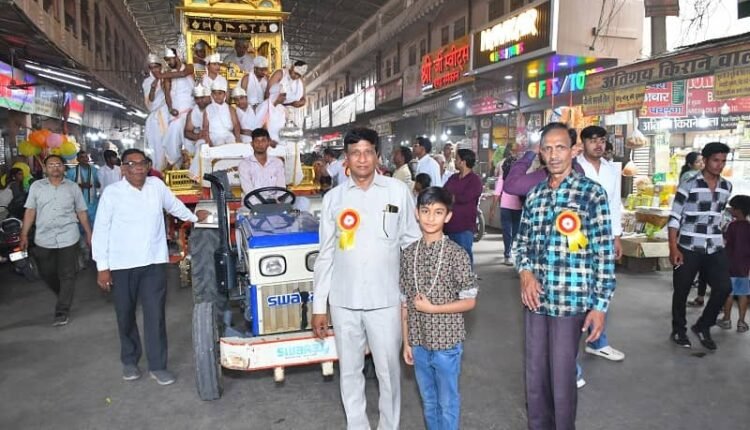 The birth anniversary of Lord Mahavir Swami, the 24th Tirthankar of Jainism, was celebrated with great pomp