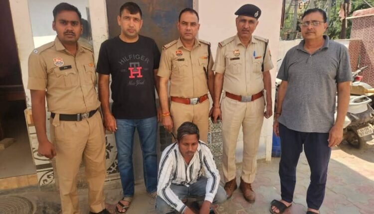 Accused arrested in kidnapping case of 4 month old child, team of Police post Green Field recovered the child safely