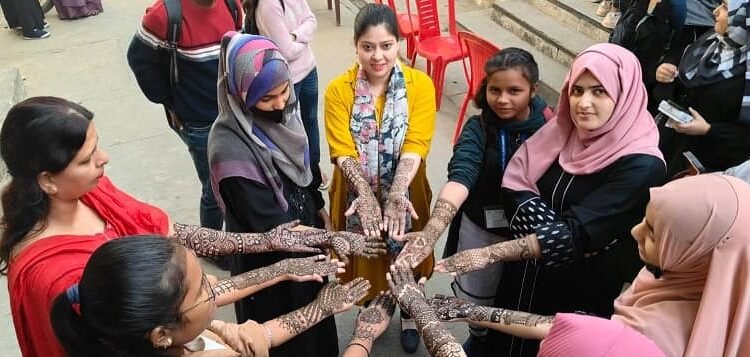 Essay competition organized on the topic "Rights and duties of Indian citizens" at Government Raja Postgraduate College