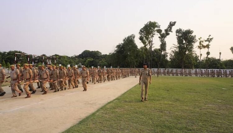 Rampur Police Update: Additional Superintendent of Police inspected the parade on Tuesday- DM and SP inspected the Nahal river in Milak tehsil