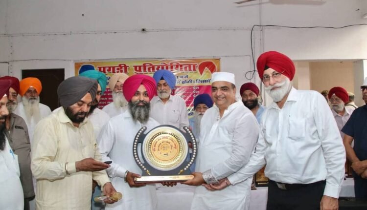 In Rampur, Veer Khalsa Seva Samiti organized a turban competition in Gurudwara Shri Guru Singh Sabha dedicated to Baisakhi festival