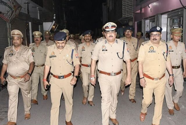 Foot patrolling took place in Badaun city, ASP inspected for peace and security