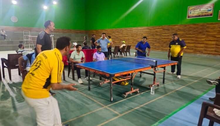 The 42nd inter-district police badminton/table tennis competition started with great pomp in Rampur, teams from Rampur and Moradabad won