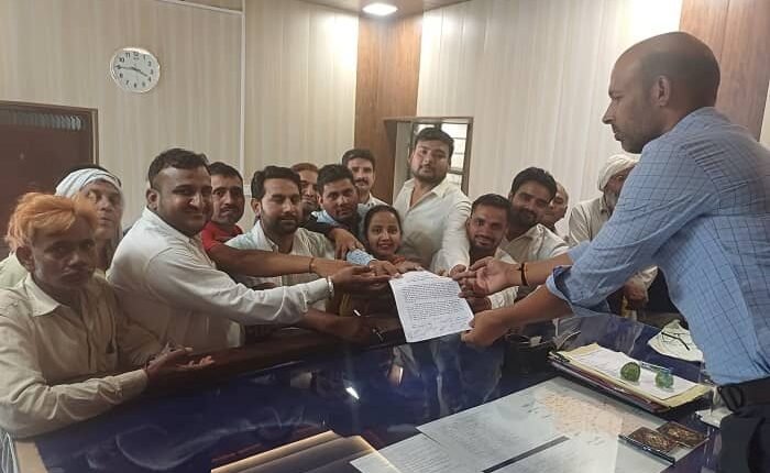 Demand arose to underground the electricity lines passing above the houses, Tapukda residents submitted a demand letter to the Chief Minister and public representatives